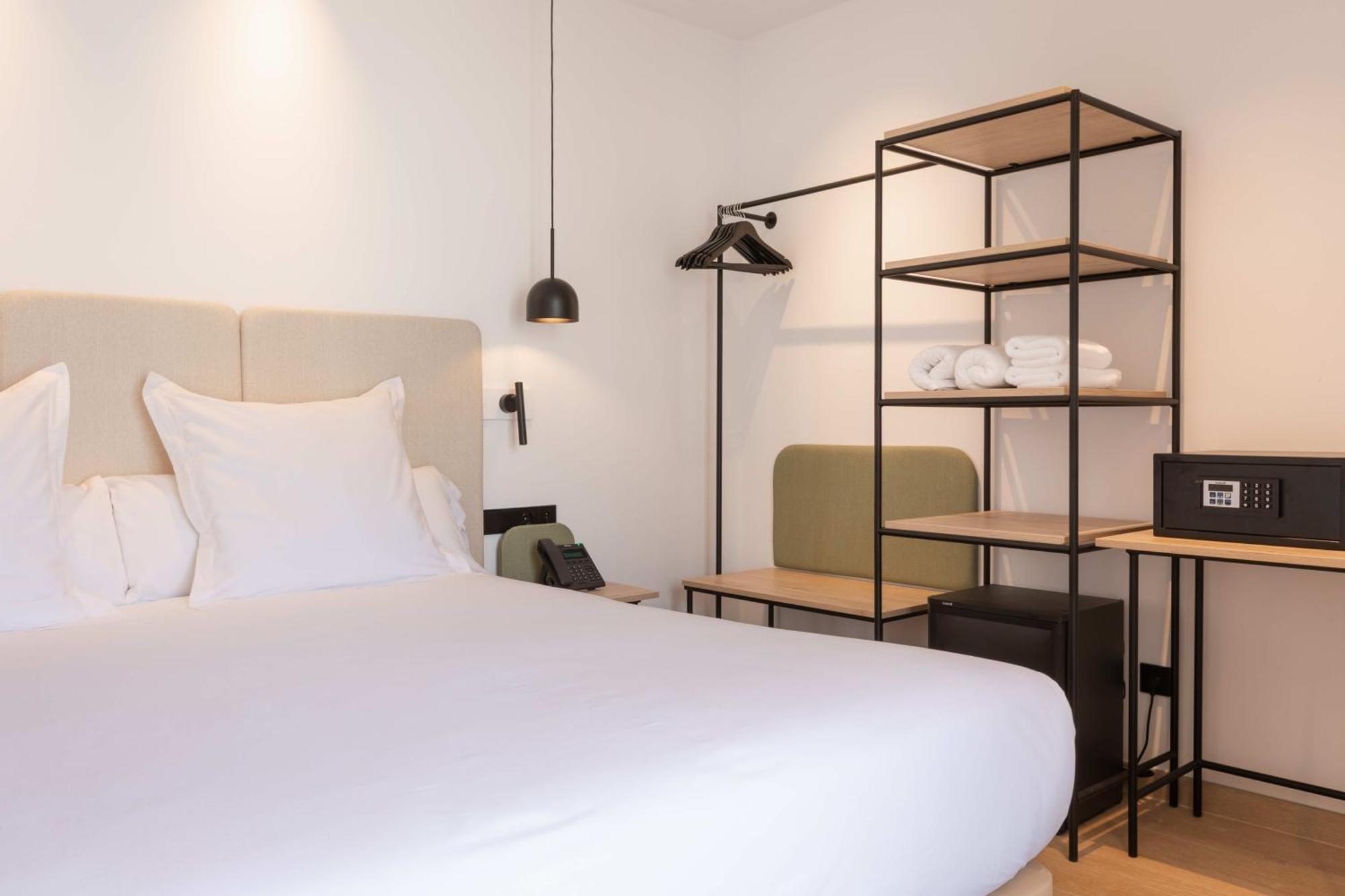 Hostal Mari Sant Antoni de Portmany Extérieur photo