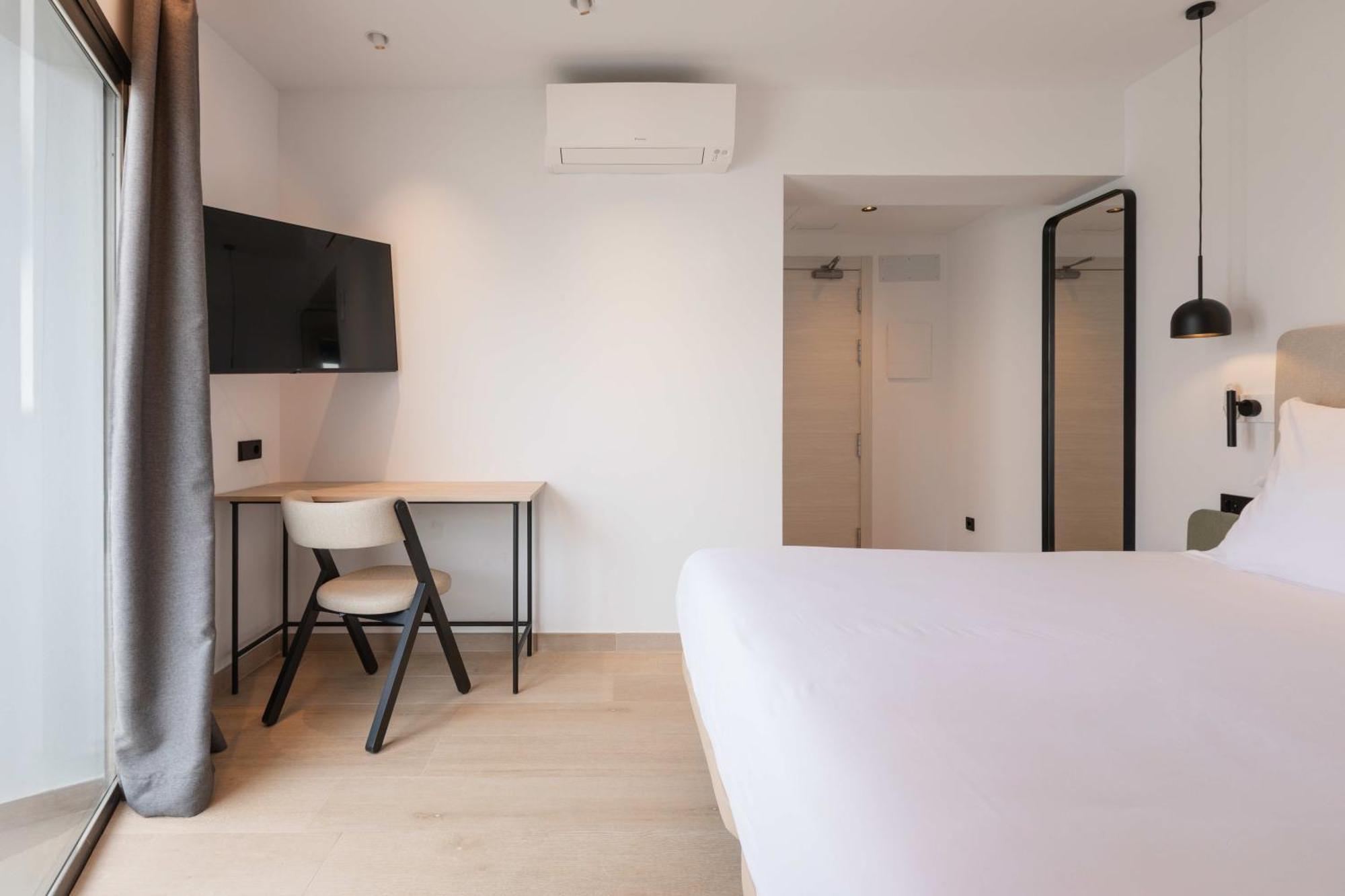Hostal Mari Sant Antoni de Portmany Extérieur photo